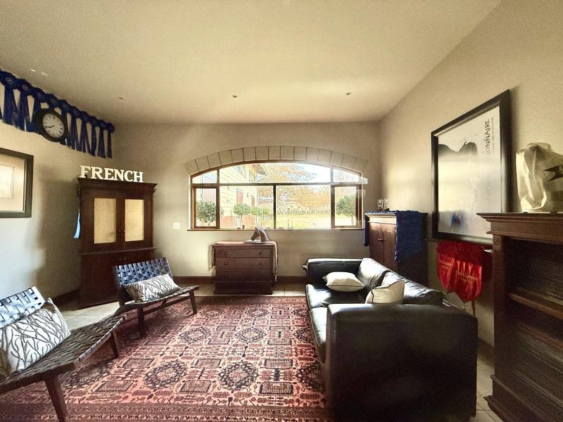5 Bedroom Property for Sale in Clarens Free State